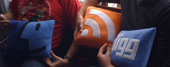 Mac Finder, RSS Feed, and Digg throw pillows