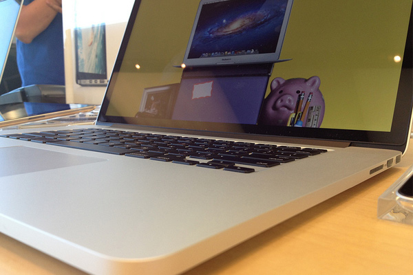 sleek apple macbook pro store model retina monitor display